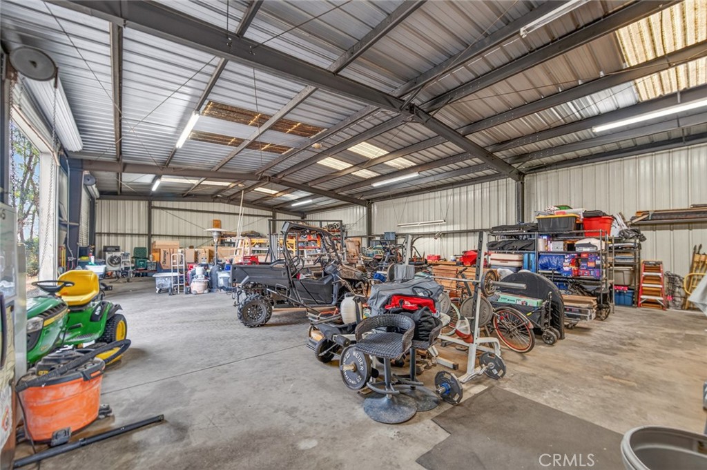 5325 N Greenwood Dr, Clovis, CA 93619