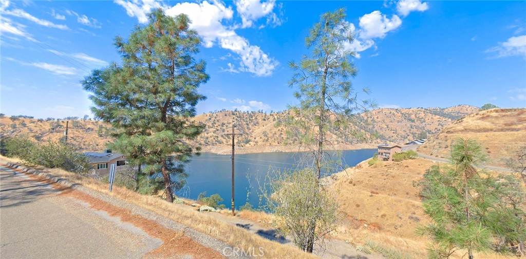 28075 Sky Harbour Rd, Friant, CA 93626