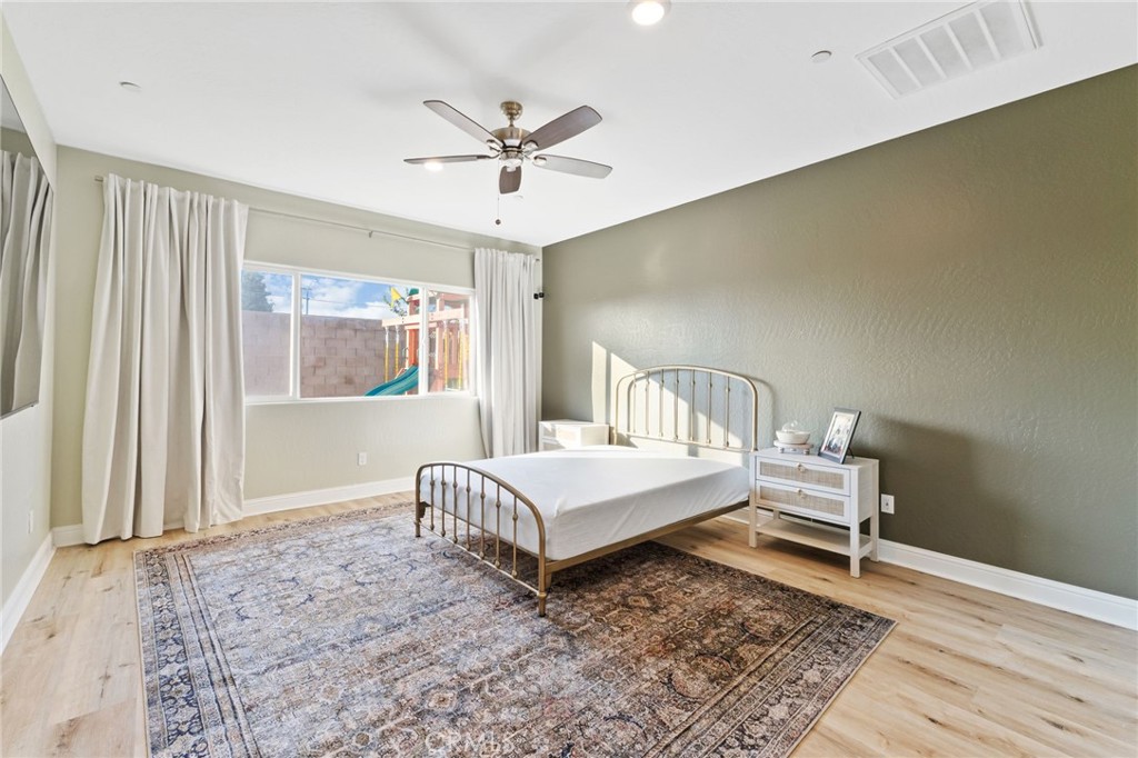 3731 N Summers Ct, Visalia, CA 93291