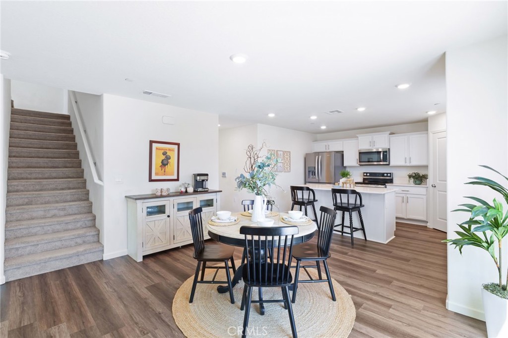 1098 Stonebridge, Tulare, CA 93274