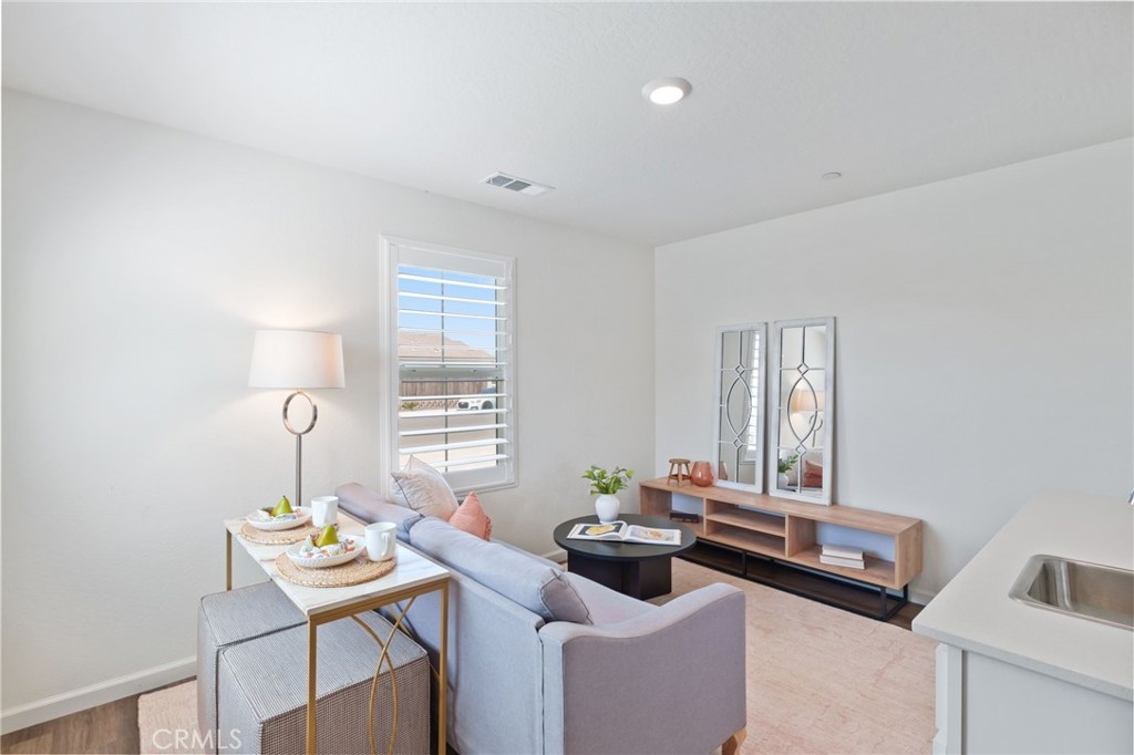 1098 Stonebridge, Tulare, CA 93274