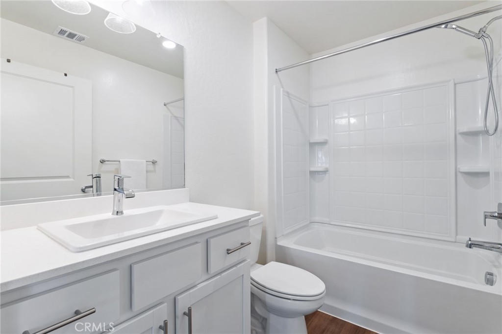 1098 Stonebridge, Tulare, CA 93274