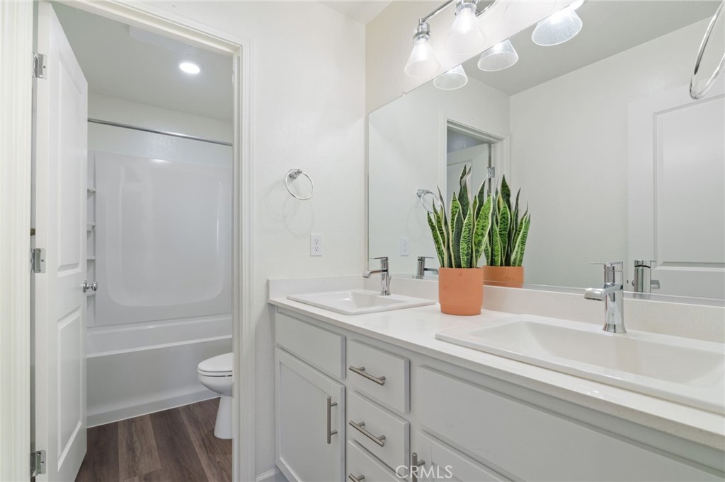 1098 Stonebridge, Tulare, CA 93274