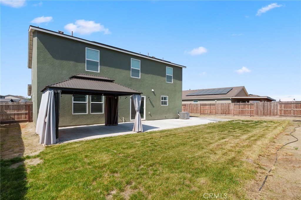 1098 Stonebridge, Tulare, CA 93274