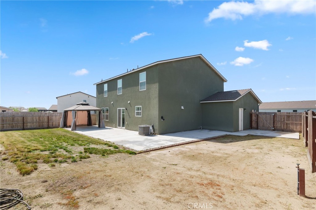 1098 Stonebridge, Tulare, CA 93274