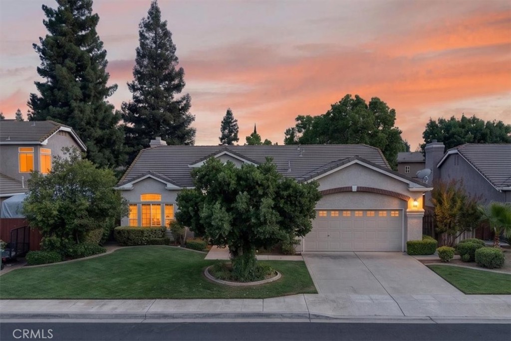 2554 Twain AVE, Clovis, CA 93611
