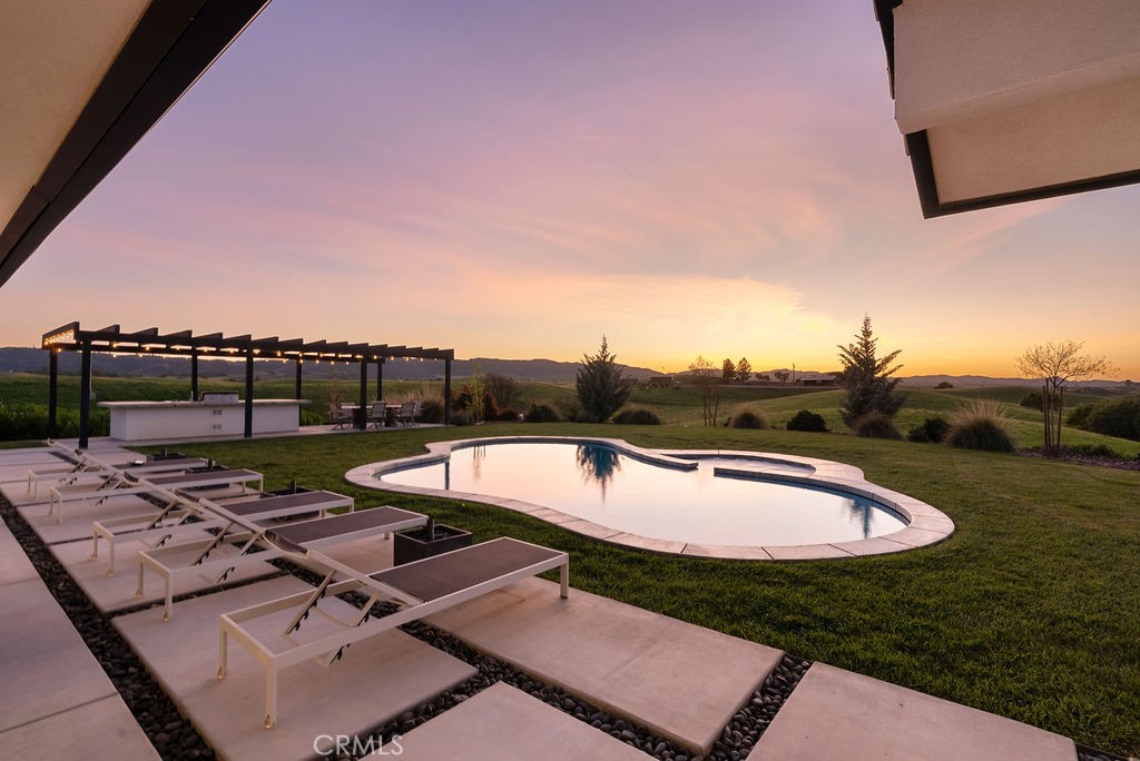35 Wellsona Rd, Paso Robles, CA 93446