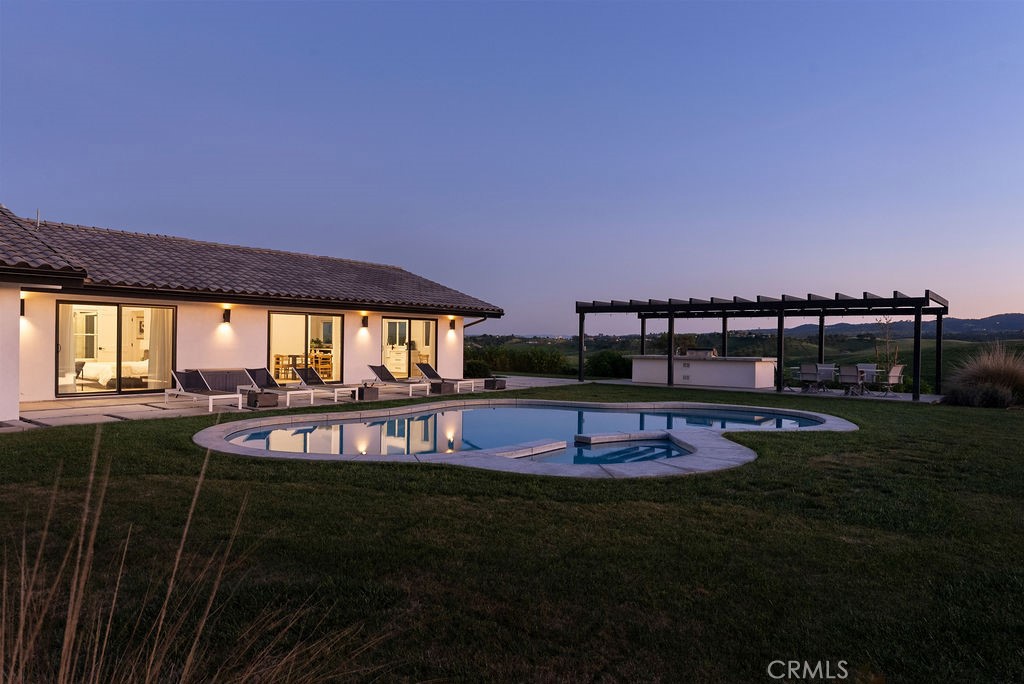 35 Wellsona Rd, Paso Robles, CA 93446