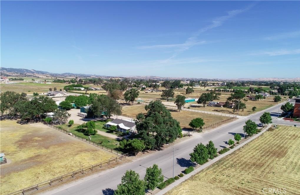 3405 Golden Hill Rd, Paso Robles, CA 93446
