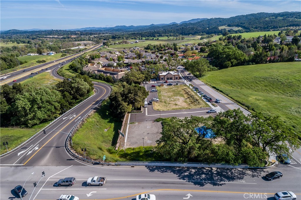 1055 Rossi Rd, Templeton, CA 93465