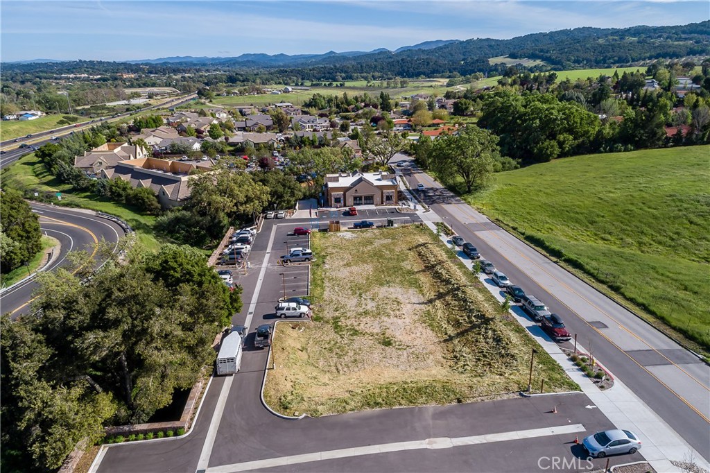 1055 Rossi Rd, Templeton, CA 93465