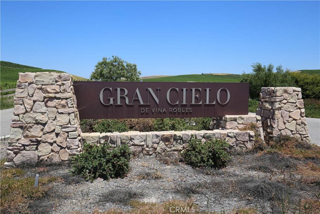 14 Rita Street, Paso Robles, CA 93446