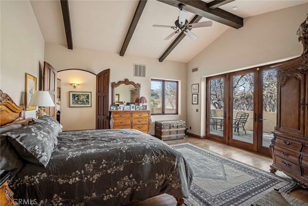 2135 Live Oak Rd, Paso Robles, CA 93446