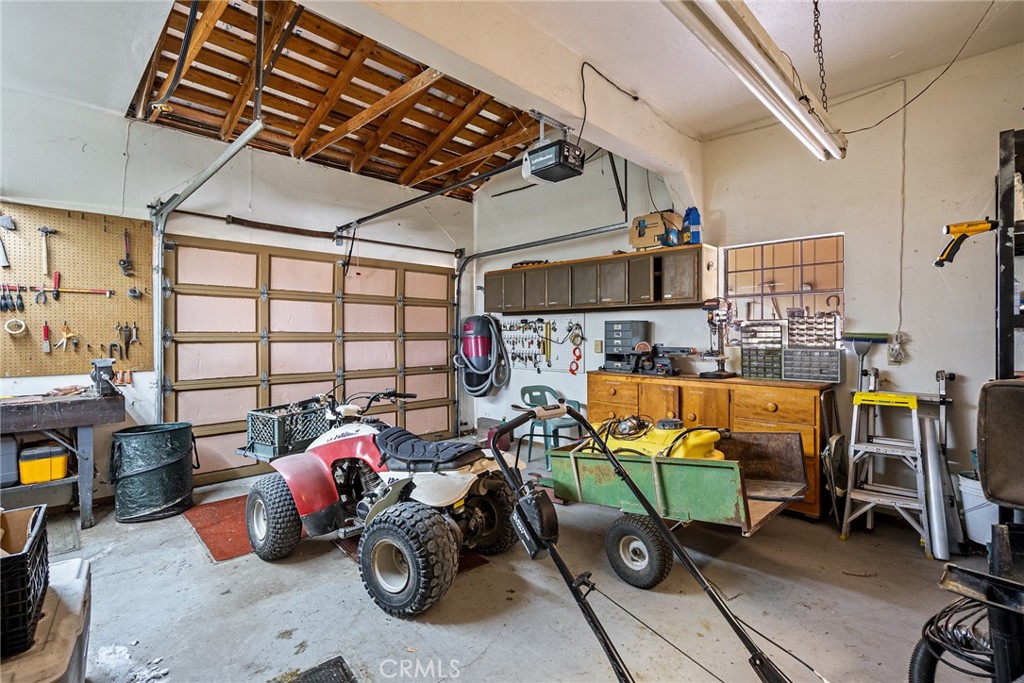 2135 Live Oak Rd, Paso Robles, CA 93446