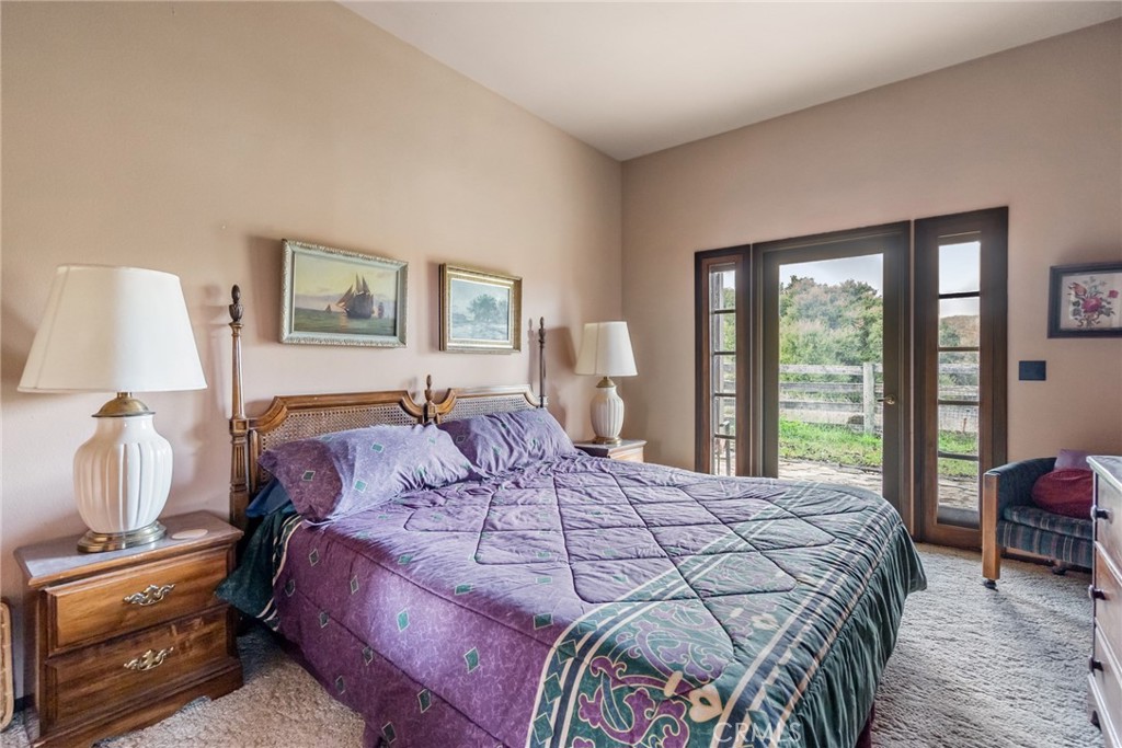 2135 Live Oak Rd, Paso Robles, CA 93446