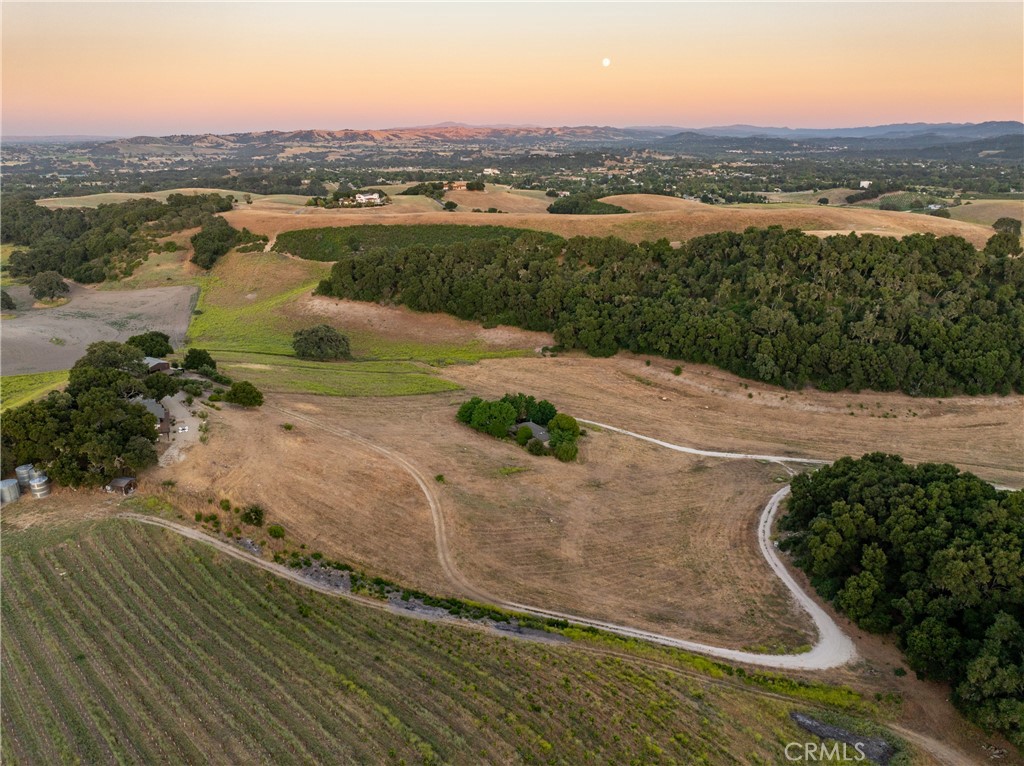 115 Booker Rd, Templeton, CA 93465