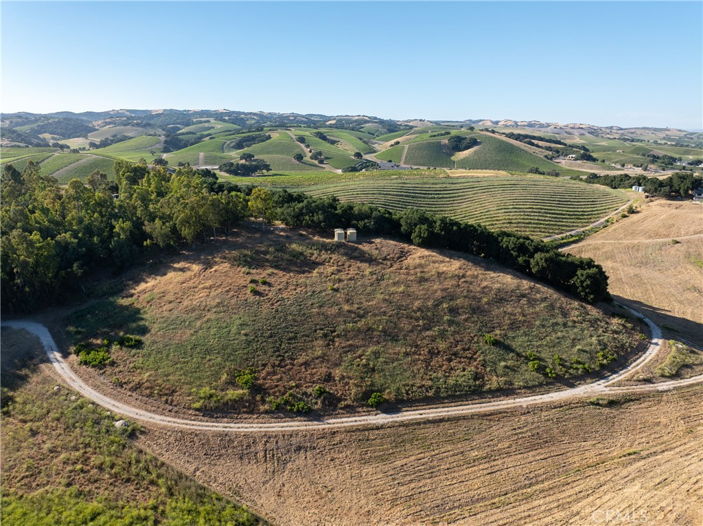 115 Booker Rd, Templeton, CA 93465