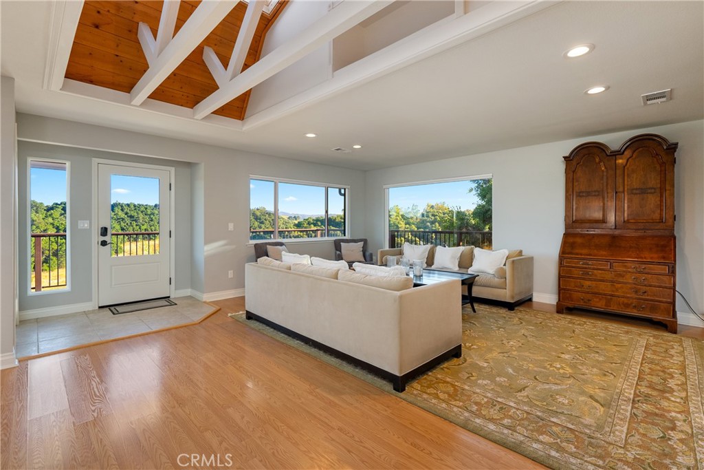 115 Booker Rd, Templeton, CA 93465