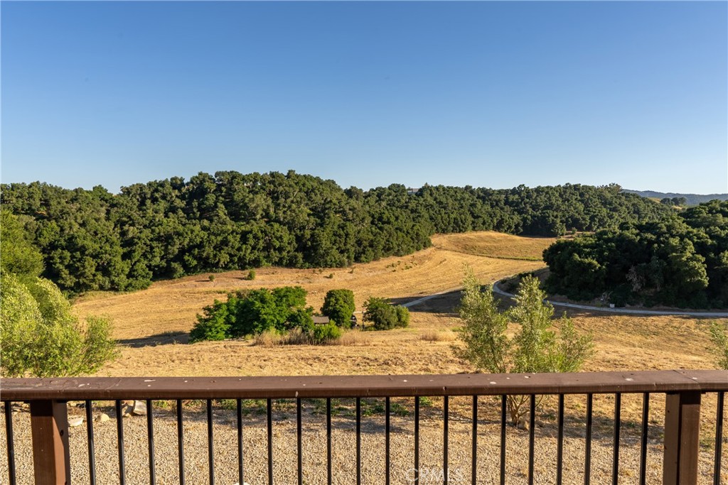 115 Booker Rd, Templeton, CA 93465