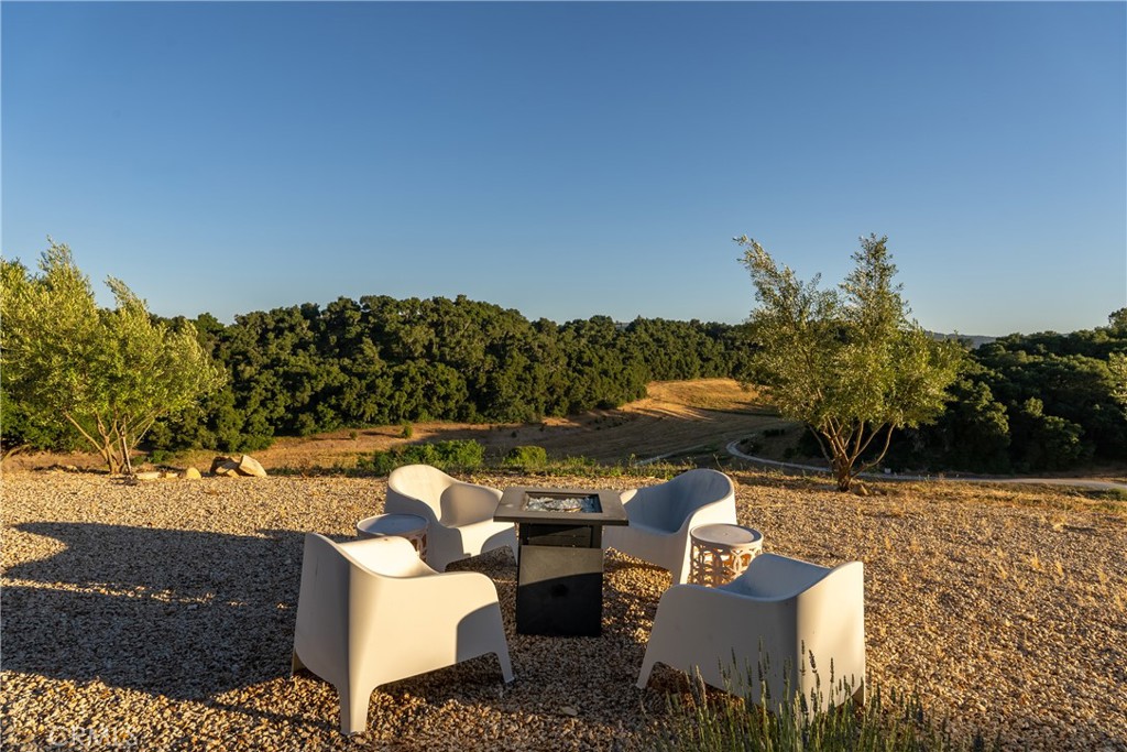 115 Booker Rd, Templeton, CA 93465