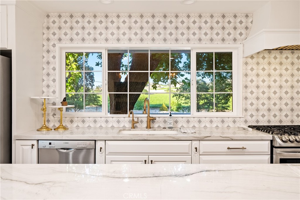 9480 Chimney Rock Rd, Paso Robles, CA 93446