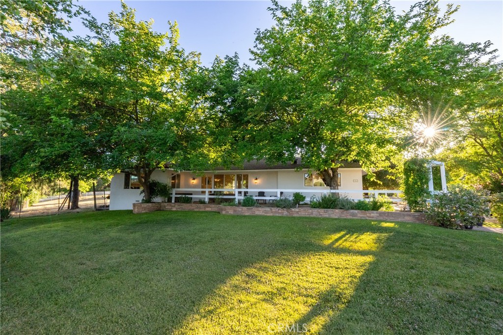 9480 Chimney Rock Rd, Paso Robles, CA 93446