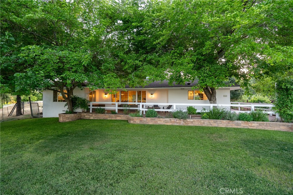 9480 Chimney Rock Rd, Paso Robles, CA 93446