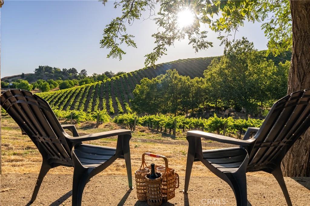 9480 Chimney Rock Rd, Paso Robles, CA 93446
