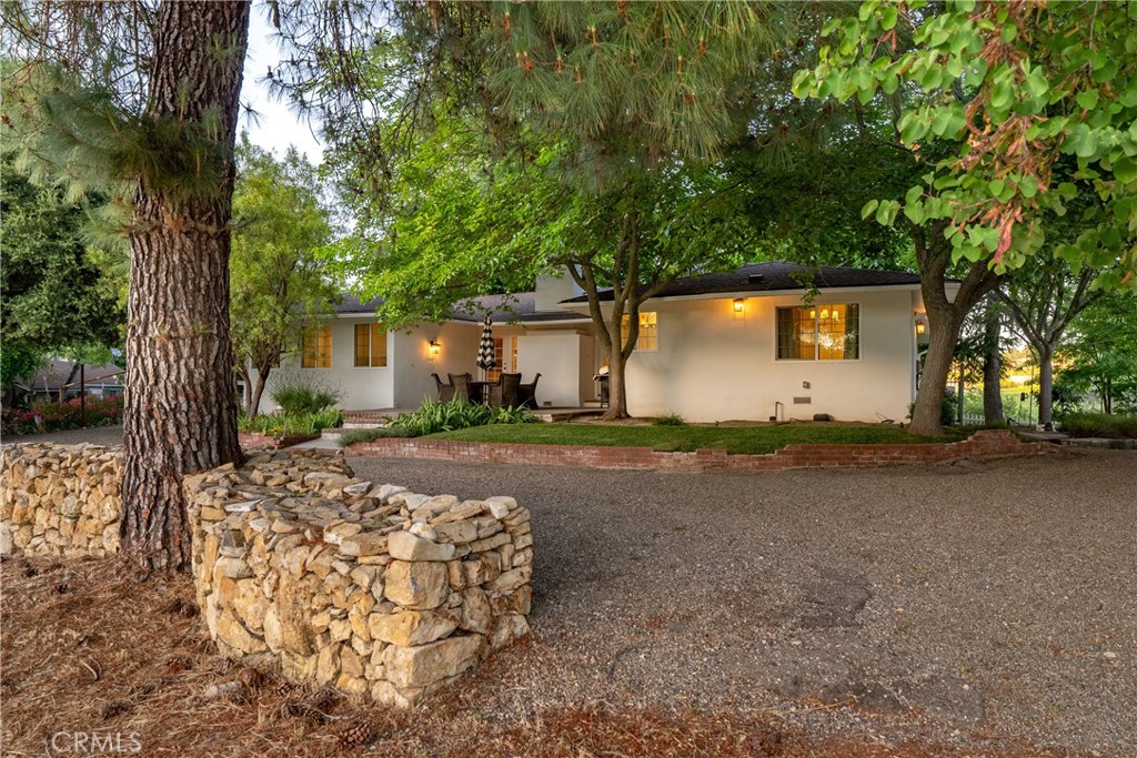 9480 Chimney Rock Rd, Paso Robles, CA 93446