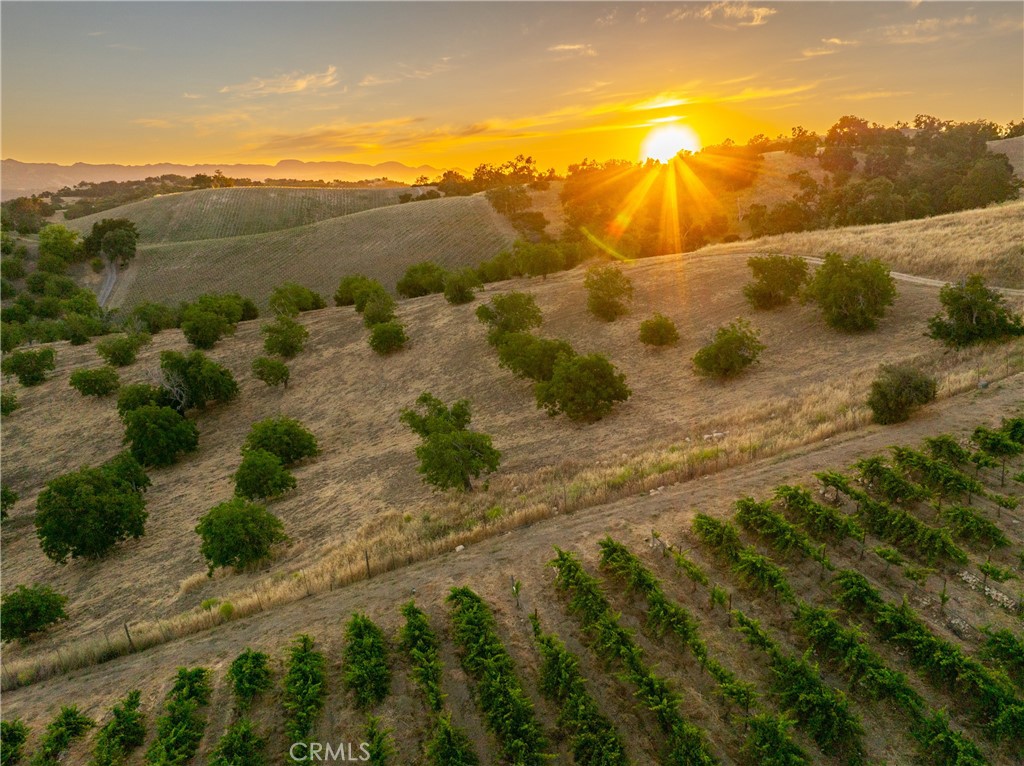 9480 Chimney Rock Rd, Paso Robles, CA 93446