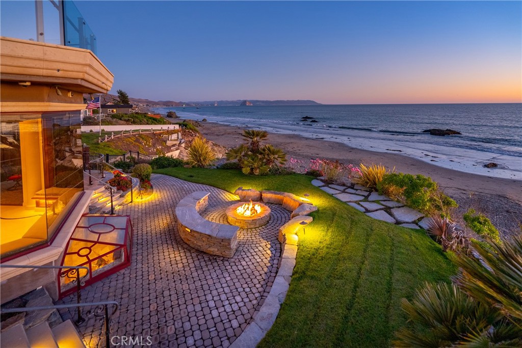 502 Pacific Ave, Cayucos, CA 93430