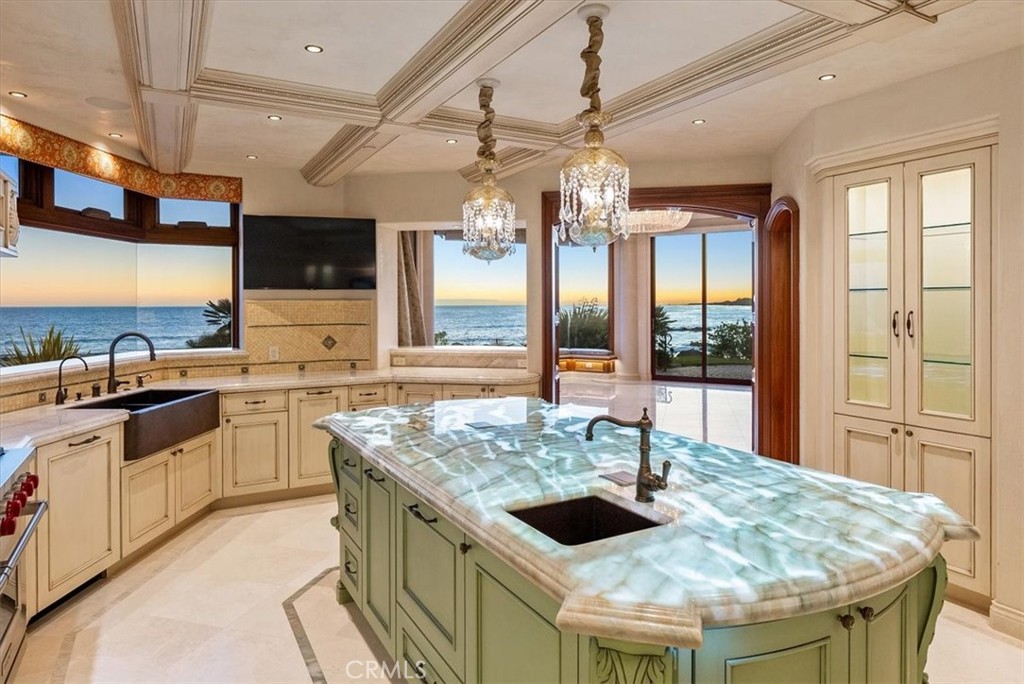 502 Pacific Ave, Cayucos, CA 93430