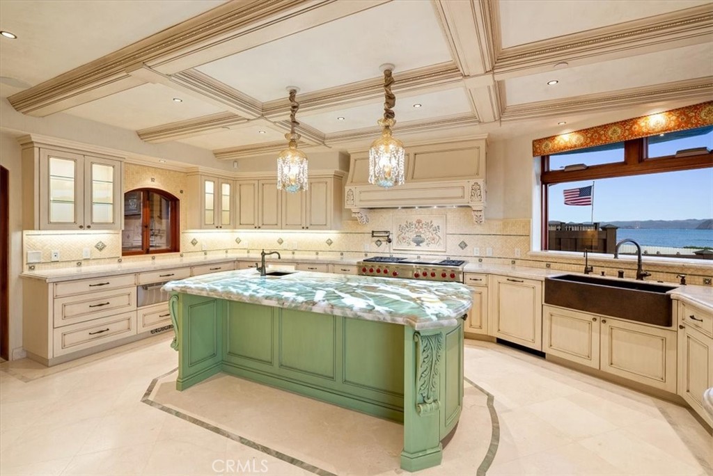 502 Pacific Ave, Cayucos, CA 93430