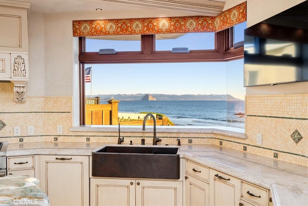 502 Pacific Ave, Cayucos, CA 93430