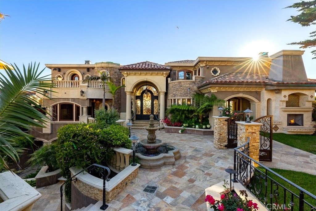 502 Pacific Ave, Cayucos, CA 93430