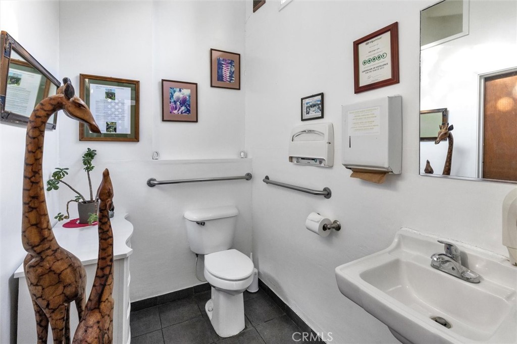 2380 Main St, Cambria, CA 93428