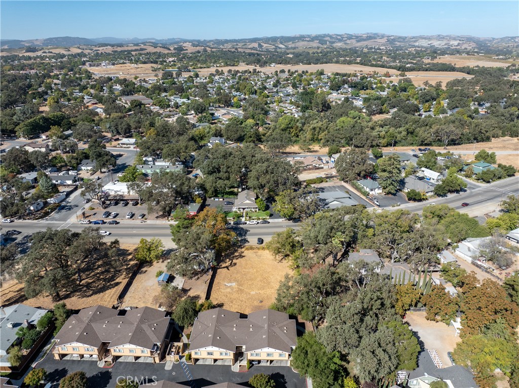 93 S Main St, Templeton, CA 93465