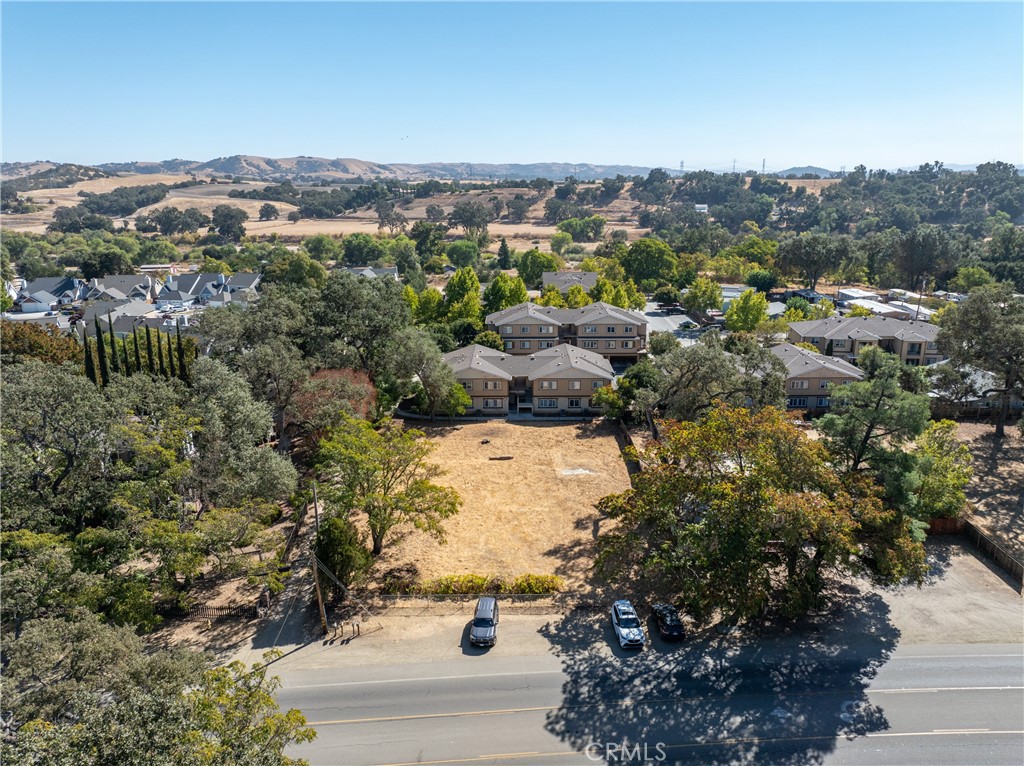 93 S Main St, Templeton, CA 93465