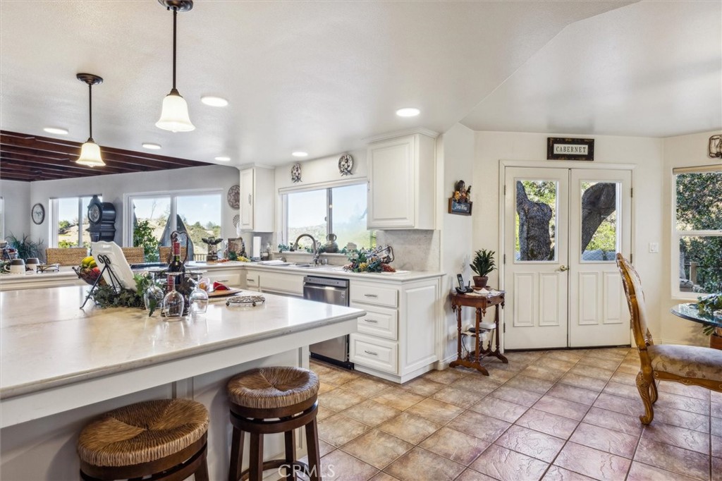 5503 Whispering Pines Ln, Paso Robles, CA 93446