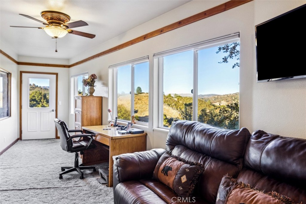 5503 Whispering Pines Ln, Paso Robles, CA 93446