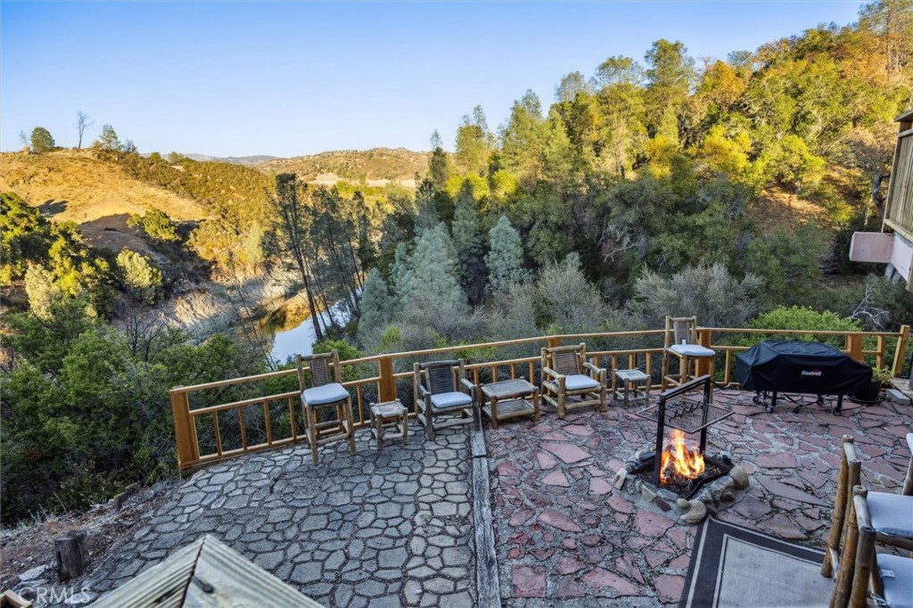 5503 Whispering Pines Ln, Paso Robles, CA 93446