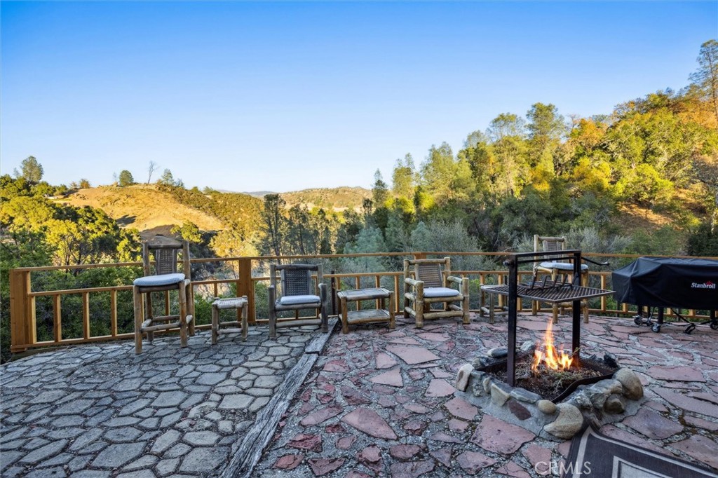 5503 Whispering Pines Ln, Paso Robles, CA 93446