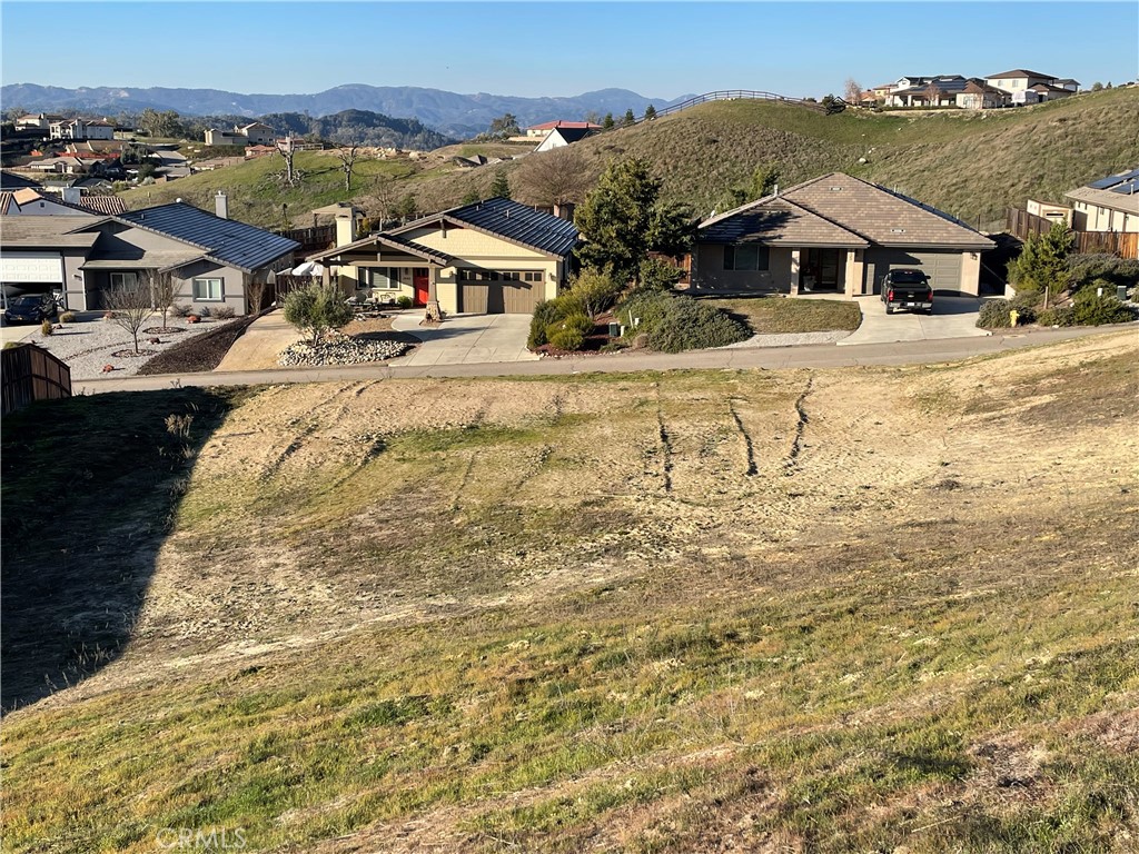 201 Catalina, Paso Robles, CA 93446