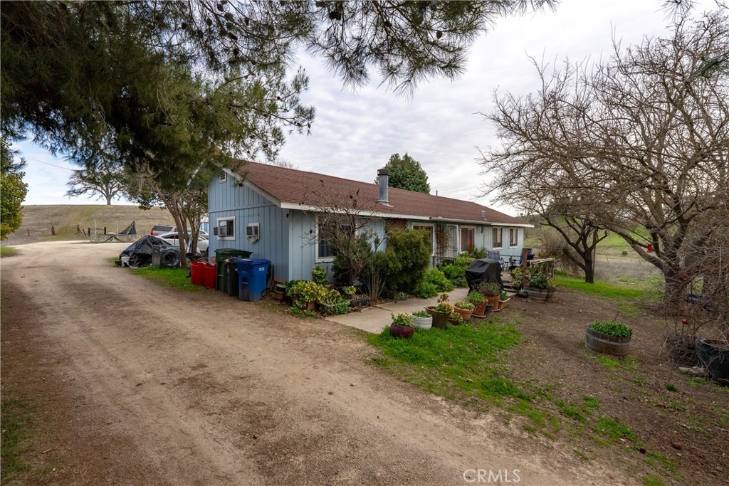2450 Golden Hill Rd, Paso Robles, CA 93446