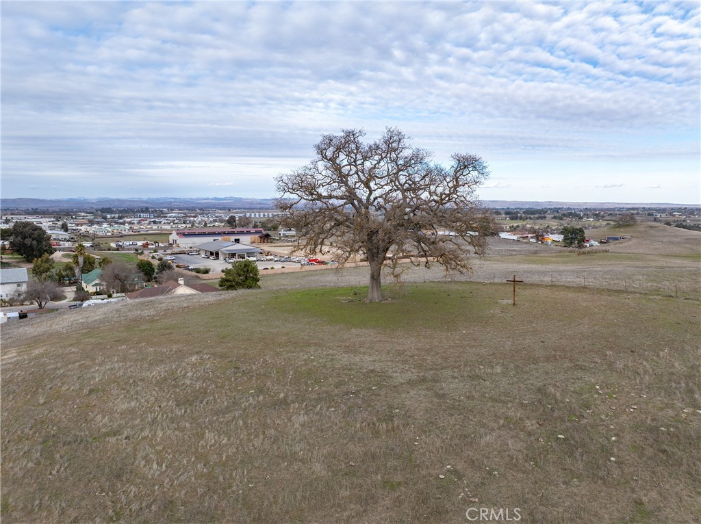 2450 Golden Hill Rd, Paso Robles, CA 93446