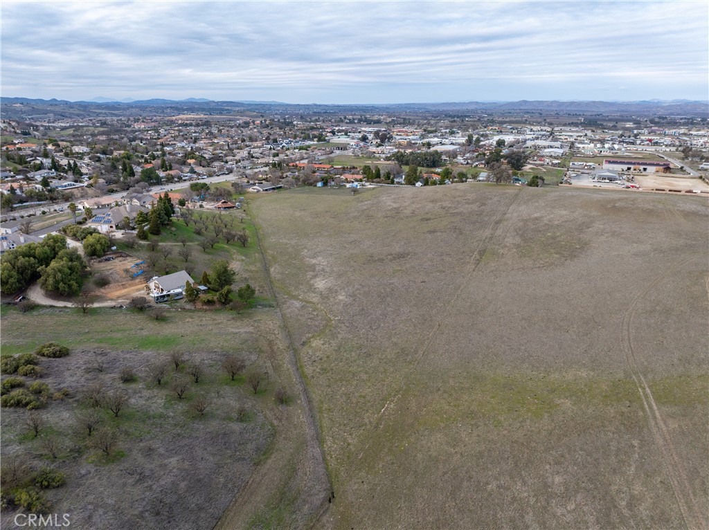 2450 Golden Hill Rd, Paso Robles, CA 93446