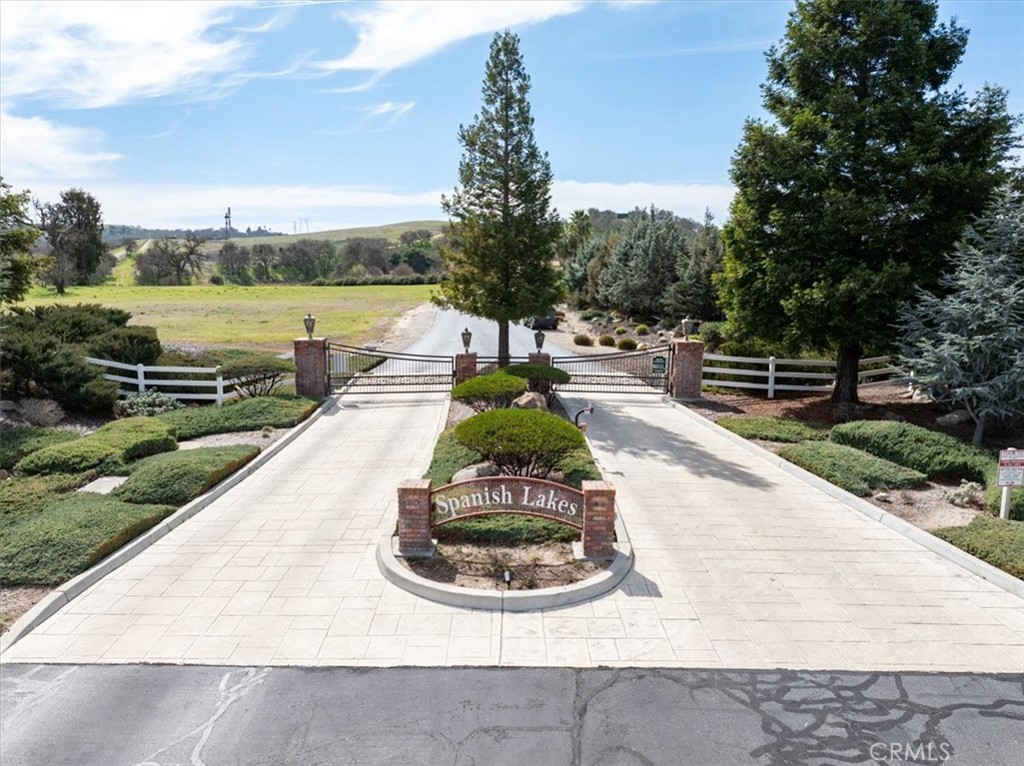 1810 Laguna Del Campo, Templeton, CA 93465