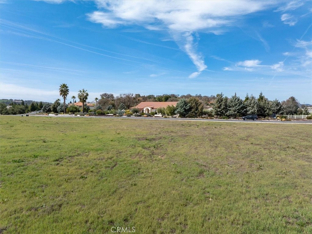 1810 Laguna Del Campo, Templeton, CA 93465