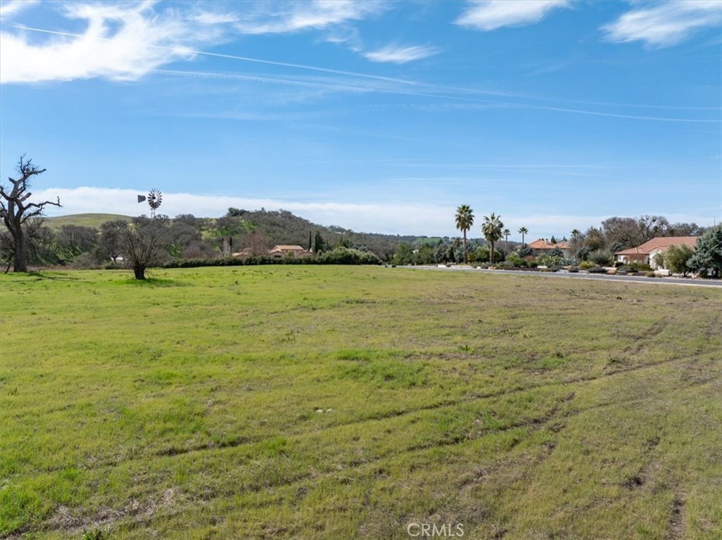 1810 Laguna Del Campo, Templeton, CA 93465