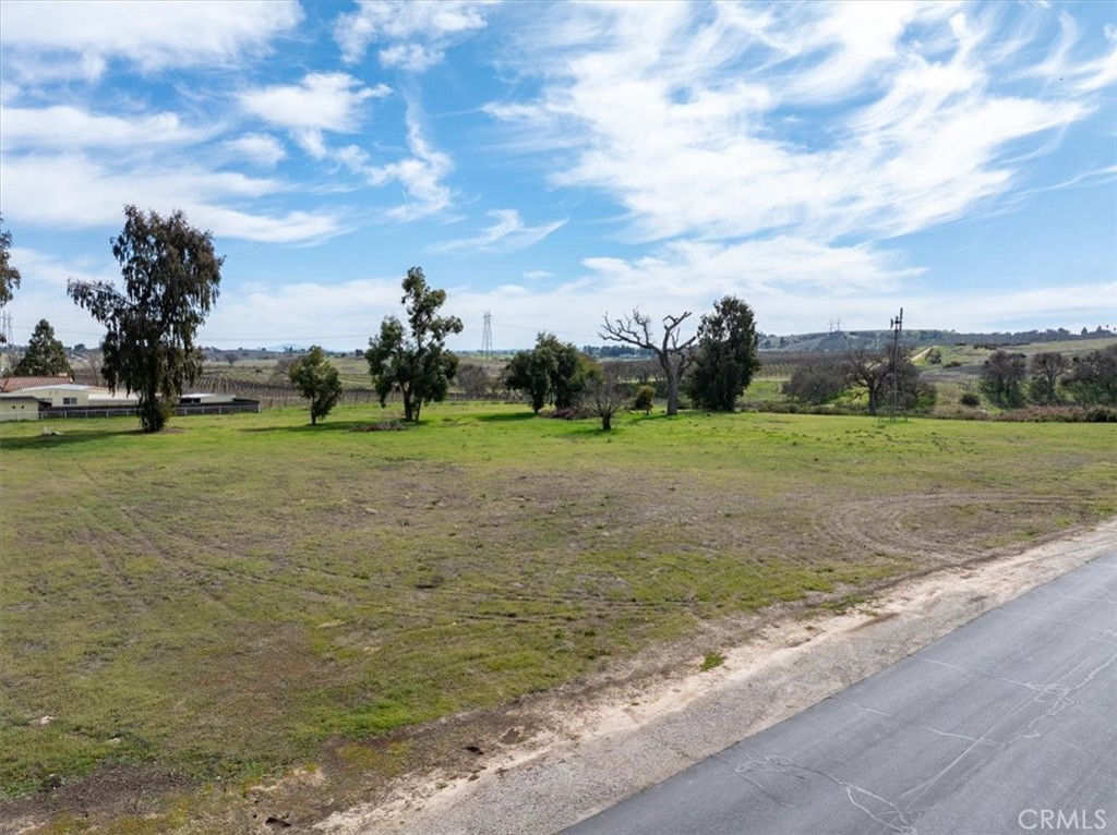 1810 Laguna Del Campo, Templeton, CA 93465